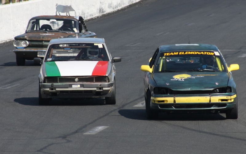 Illustration for article titled The 24 Hours Of LeMons New England 2009 Über Gallery, Part 1